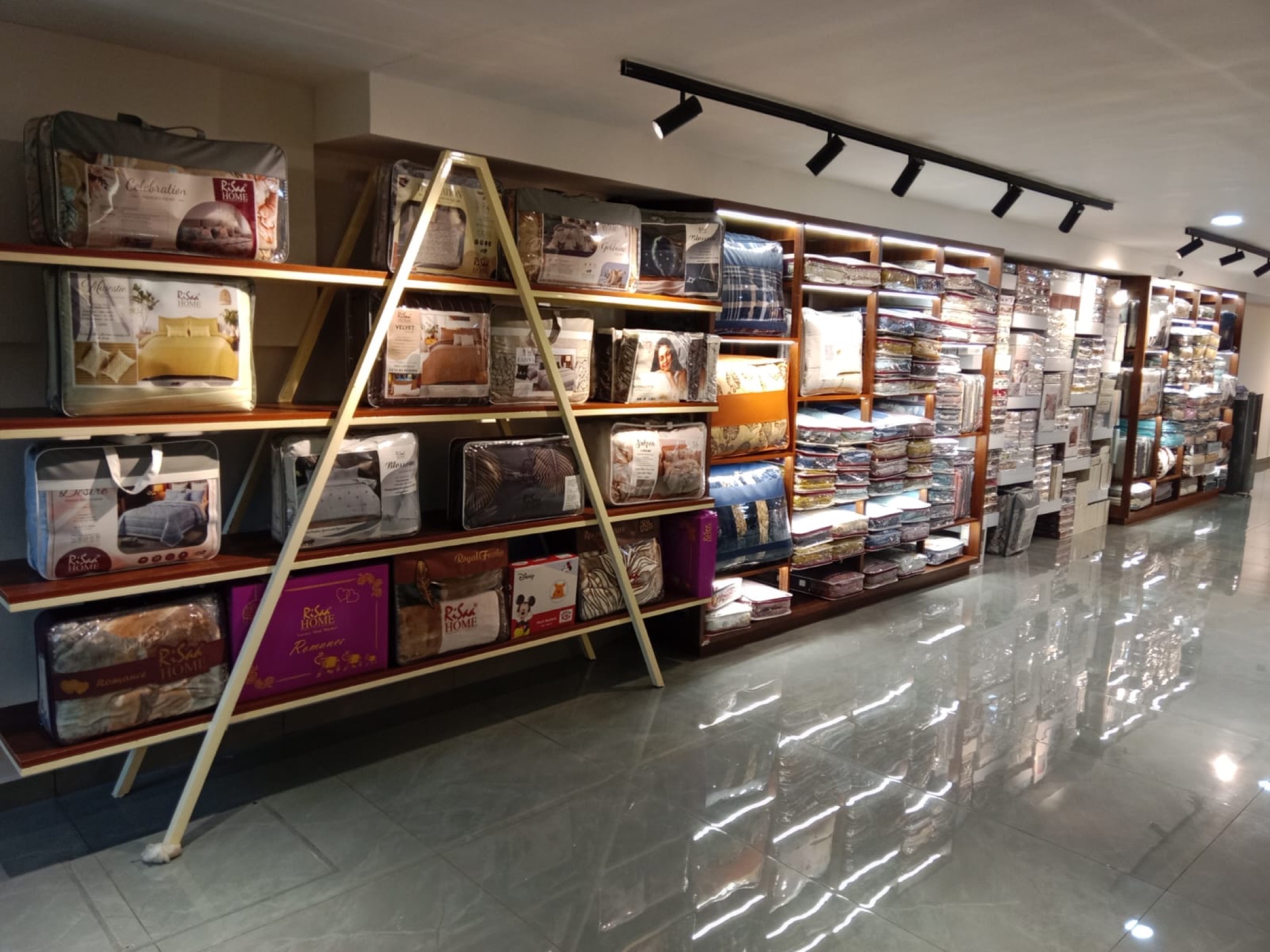 Risaa Home Ludhiana showroom with bedding collections on display